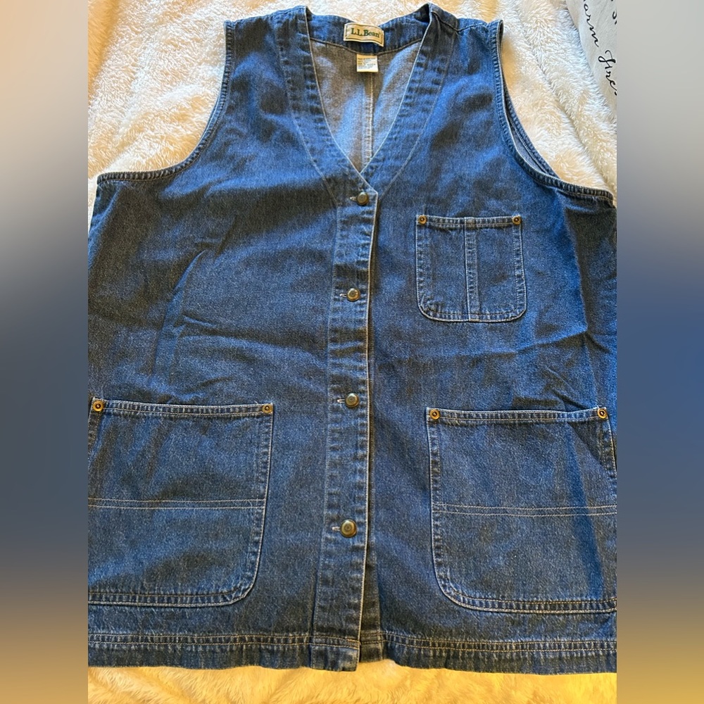 Women’s LL Bean Denim Chore Vest size Large